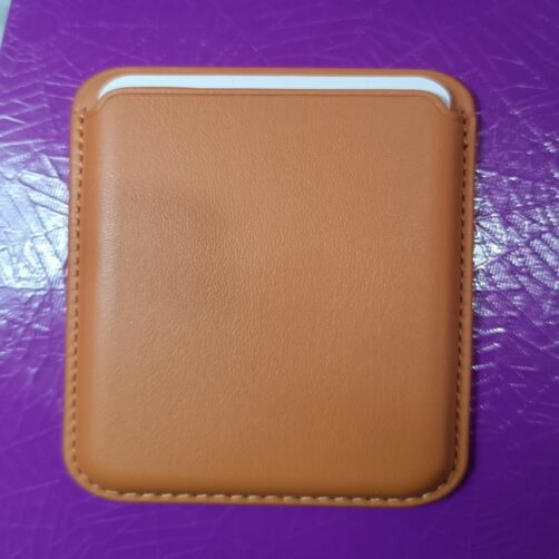 BILLETERA MAGNETICA IPHONE MARRON CLARO