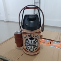 TERMO DE 1,3L DE CUERO ARTESANAL C/GUAMPA