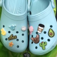 PINES PARA CROCS DISENOS VARIOS