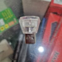 LUZ PARA AUTO USB DIAMANTE